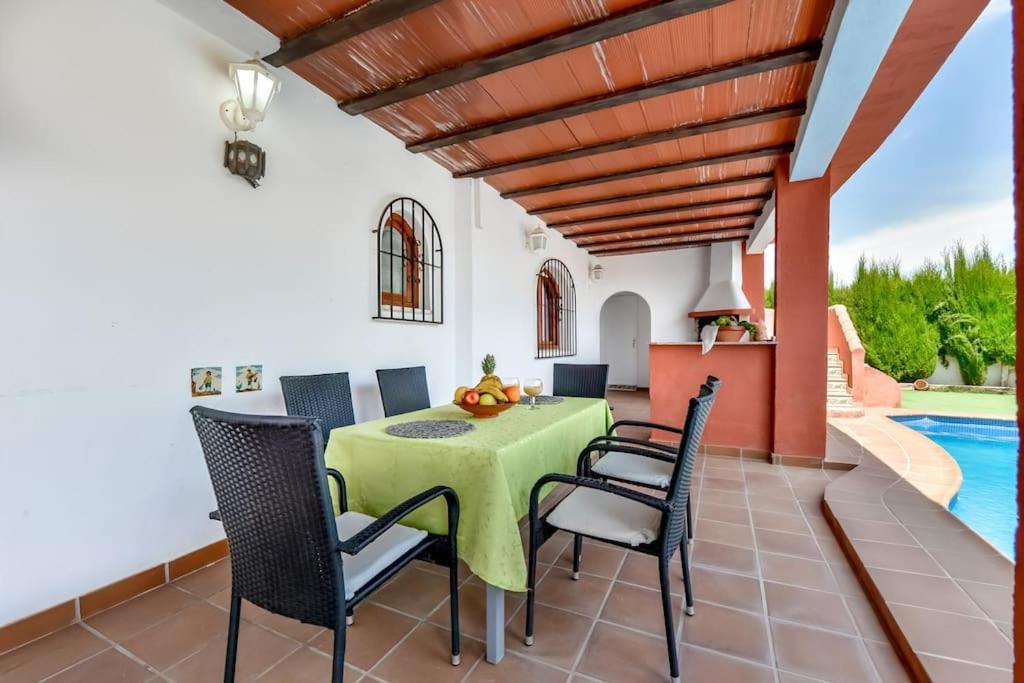 Villas Guzman - Mouna Calp Exterior foto