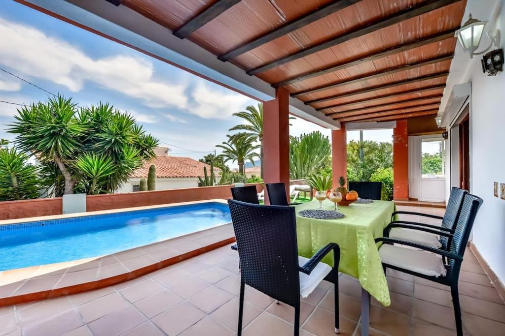 Villas Guzman - Mouna Calp Exterior foto