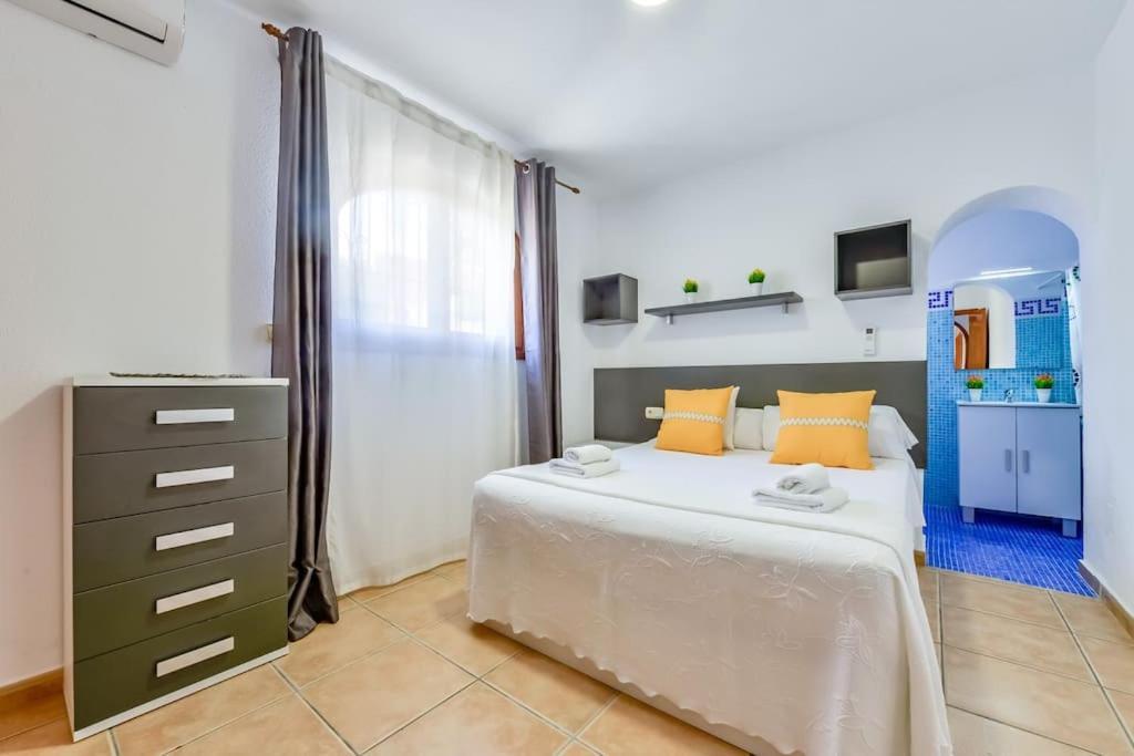 Villas Guzman - Mouna Calp Exterior foto